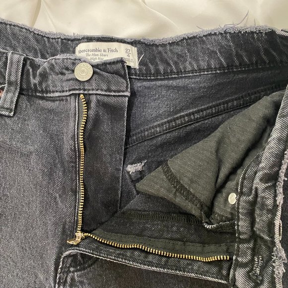 Black Abercrombie Jean Shorts size 27 - Picture 3 of 5
